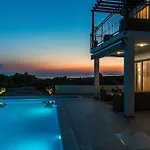 Sky Villa